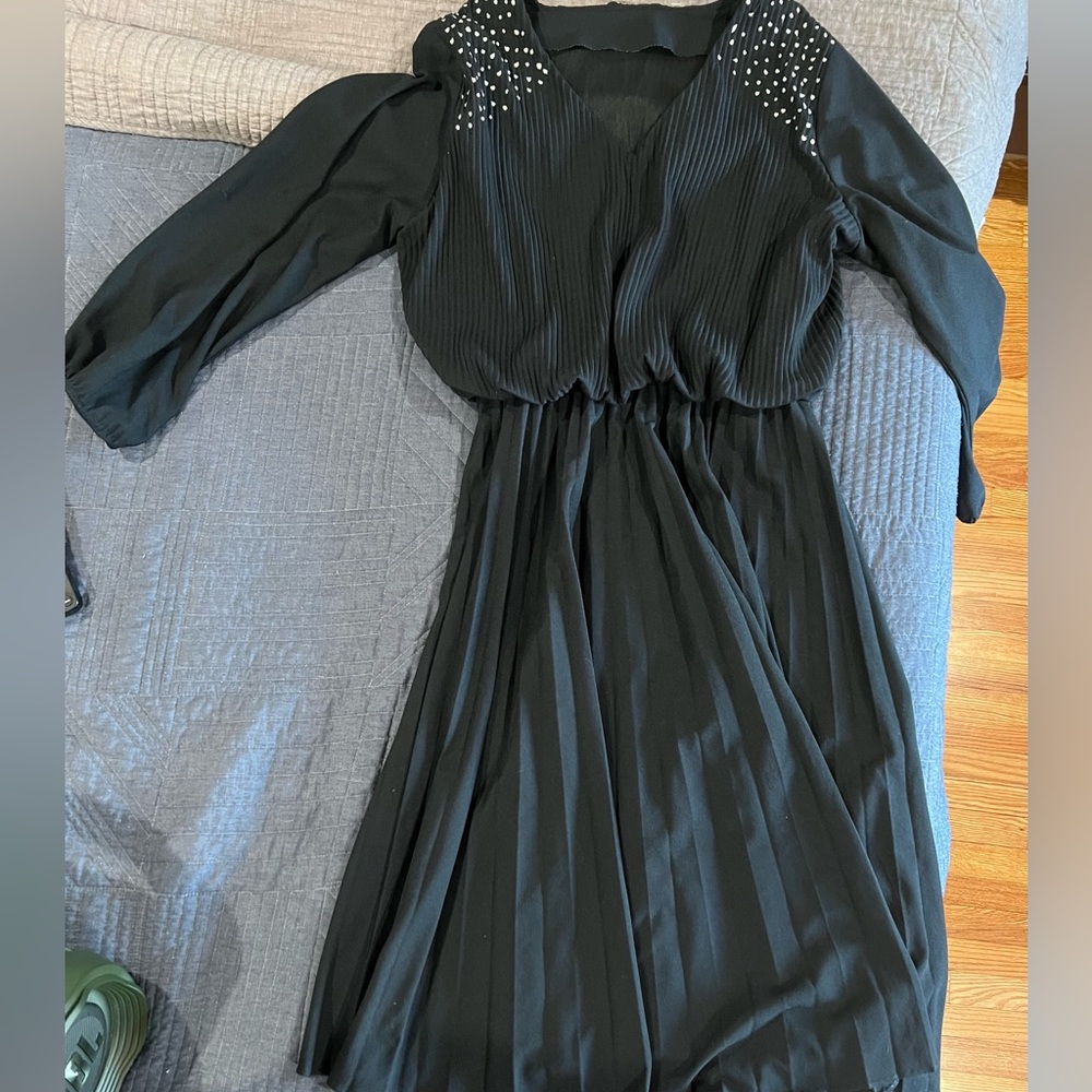 Vintage 80’s dress no label will fit size 6-10